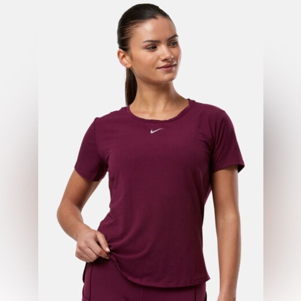 Nike Women's Burgundy Dri-FIT UV One Luxe Standard Fit Short-Sleeve Top 1X